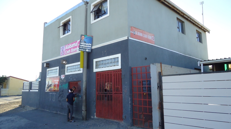 8 Bedroom Property for Sale in Belhar Western Cape